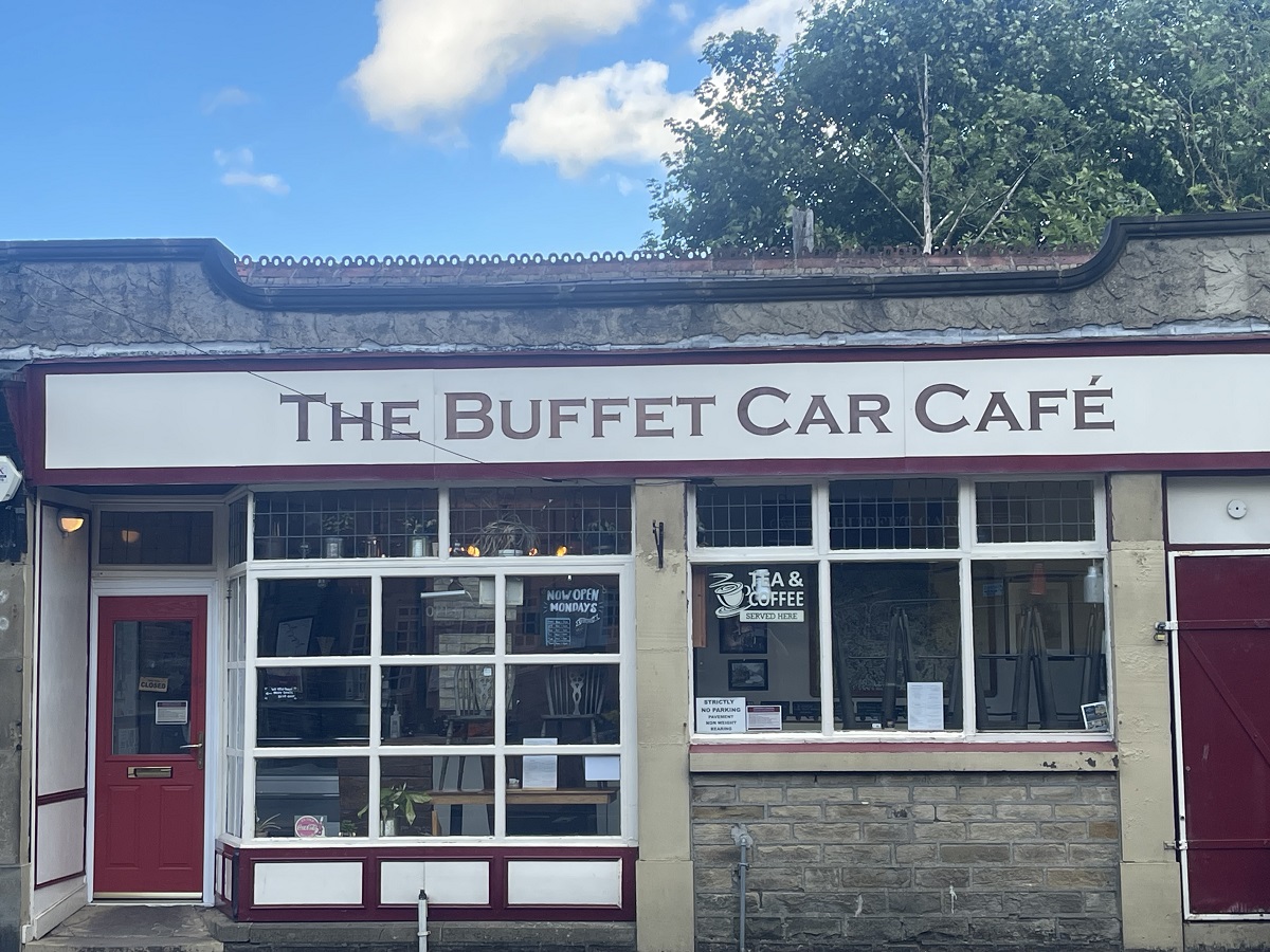 Buffet Car Cafe